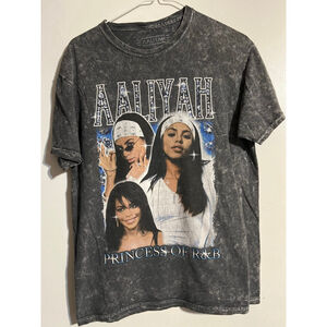 Women's Aaliyah Charcoal Graphic Short Sleeve Tee M